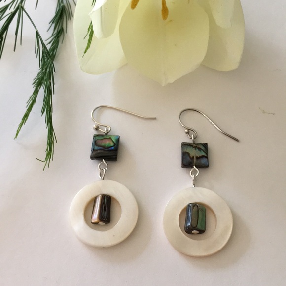 Genuine Abalone and Mother of Pearls earrings.🐚 - Picture 2 of 4